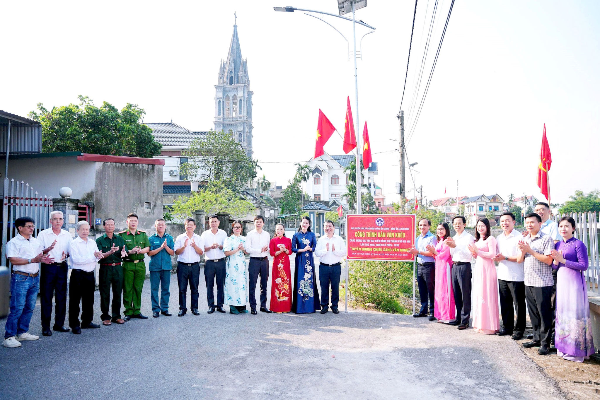tuyen-duong-chieu-sang-van-minh.jpg
