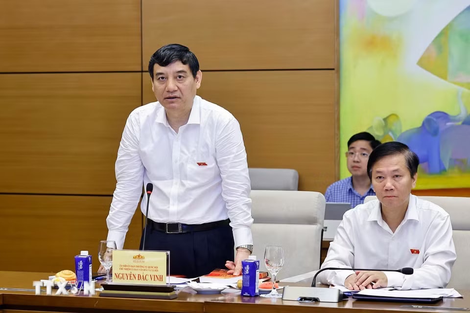 c80d74f39356835c3b85f3dabcdb57feb901aea868e56e8a402356a73-_ttxvn-1805-chu-tich-quoc-hoi-uy-ban-van-hoa-xa-hoi-6.jpg
