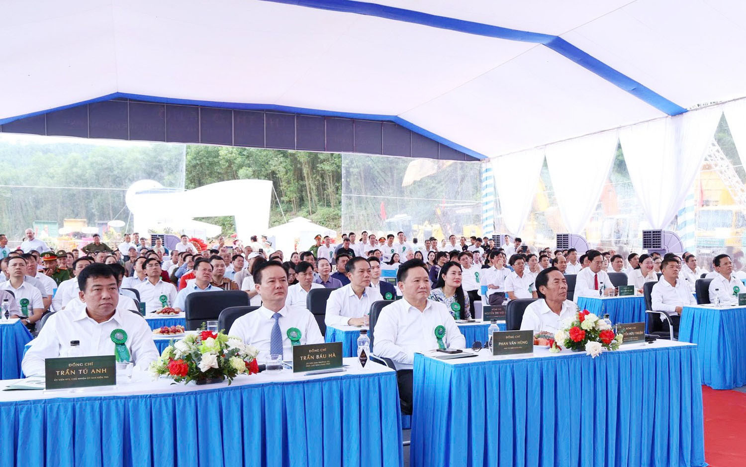 19-lanh-dao-ha-tinh1.jpg