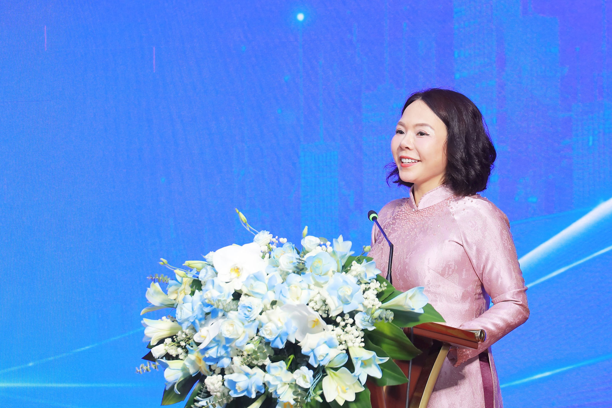 2105-cd-thuong-mai-du-lich-hoi-thao-1.jpg