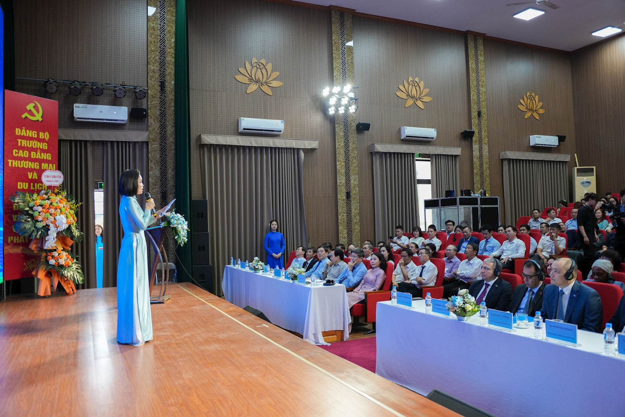 2105-cd-thuong-mai-du-lich-hoi-thao-3.jpeg