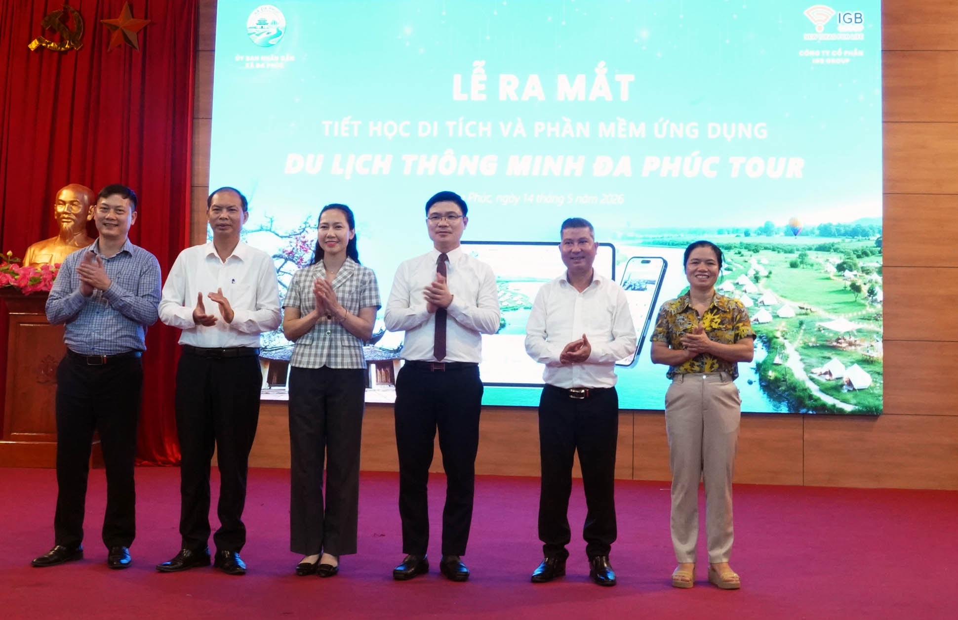 Da Phuc Commune launches application software.