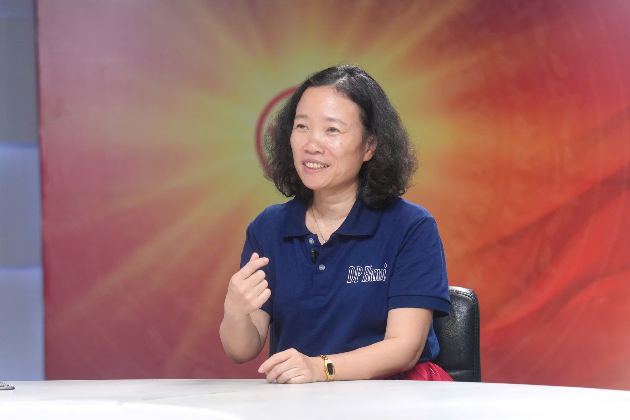 22-ba-do-thi-huyen2.jpg
