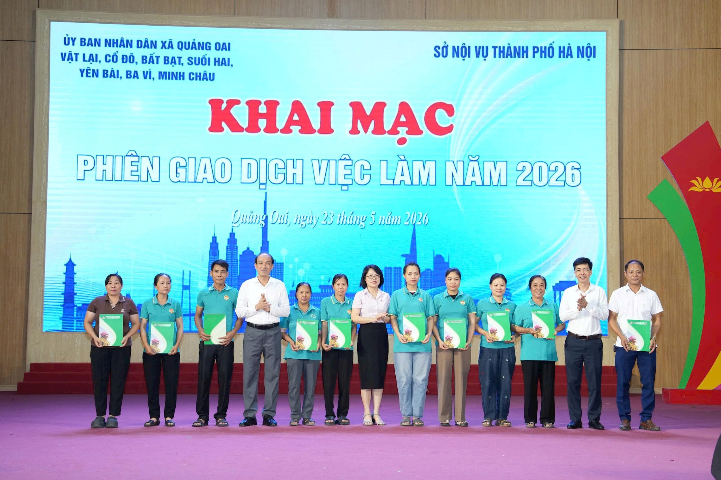 z7856648154569_b0215c65948a6c5a30a43d0c72293212.jpg
