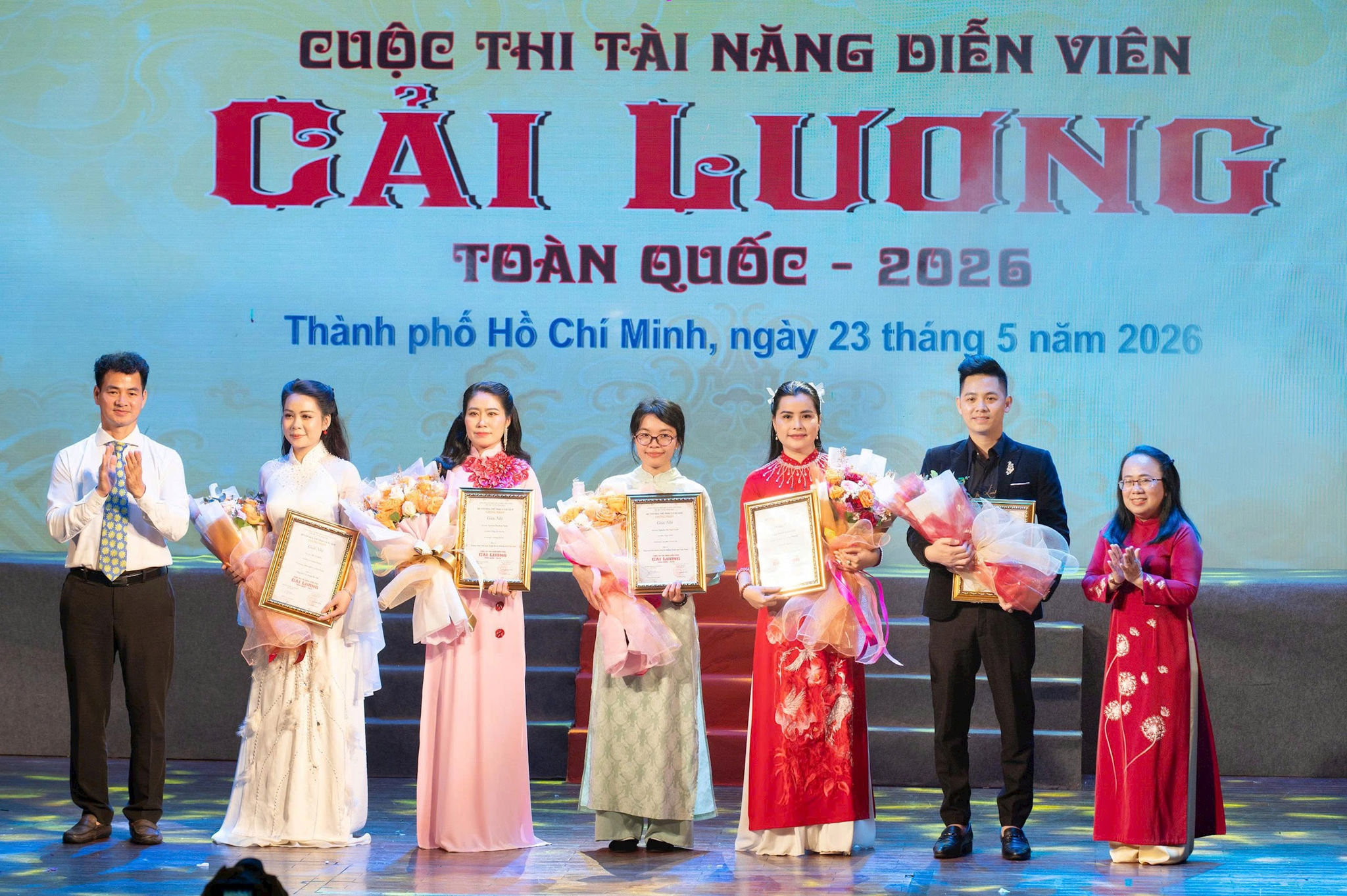 tai-nang-cl-nhi.jpg