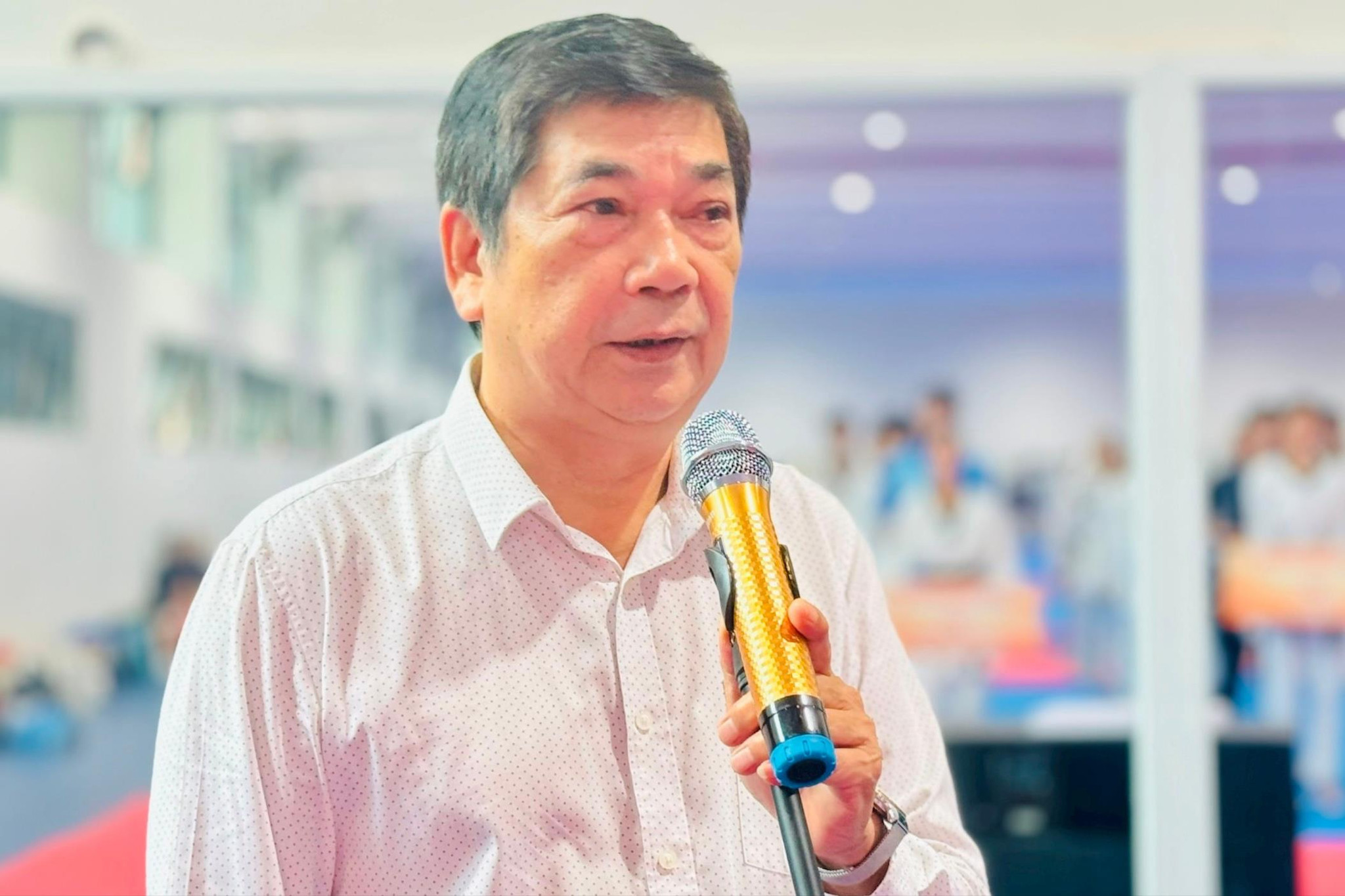 ong-nguyen-manh-hung.jpg