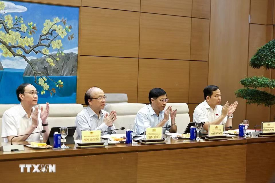 cefa-_ttxvn-chu-tich-quoc-hoi-lam-viec-voi-thuong-truc-uy-ban-khoa-hoc-cong-nghe-va-moi-truong-cua-quoc-hoi-6.jpg