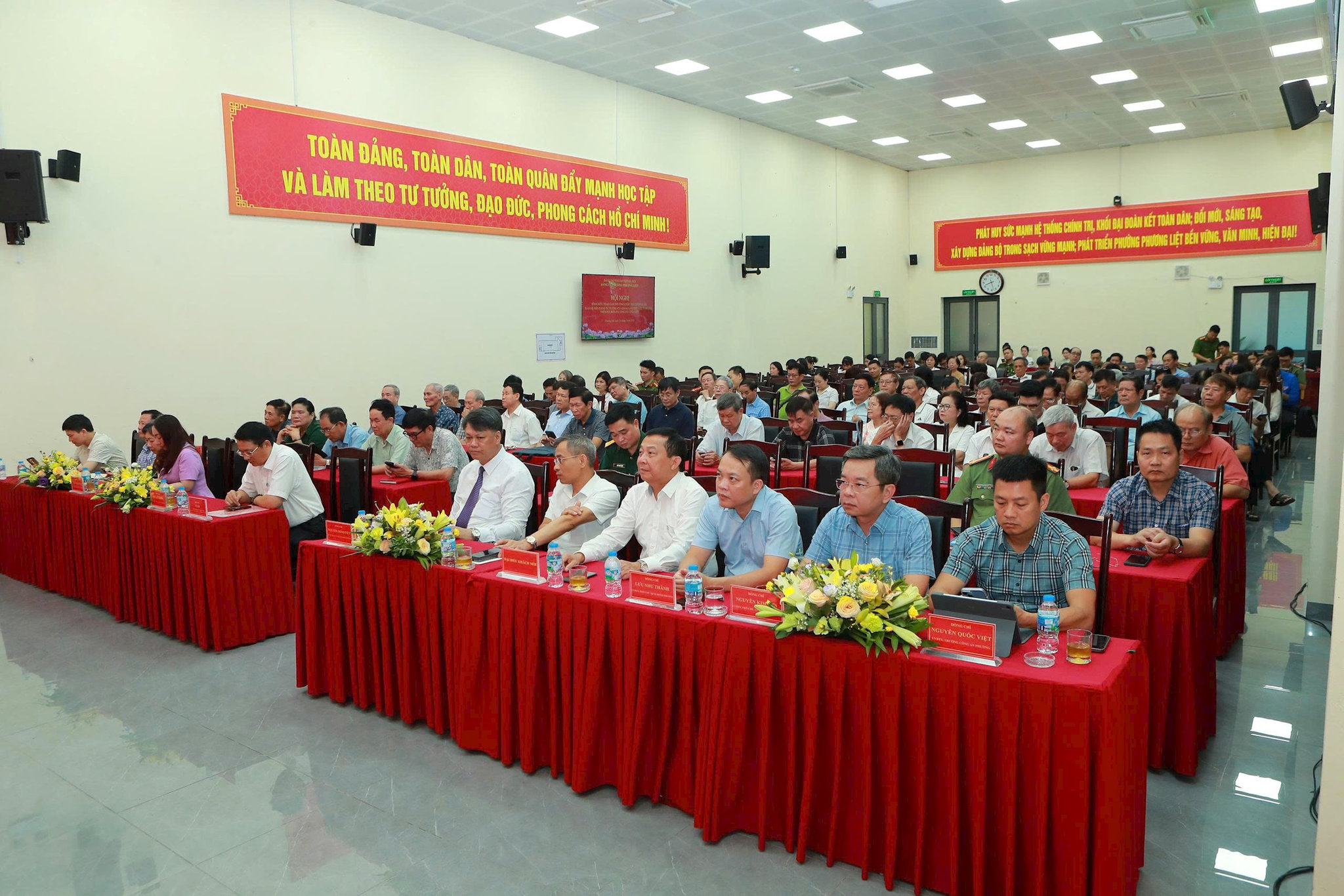 chinh-luan-1.jpg