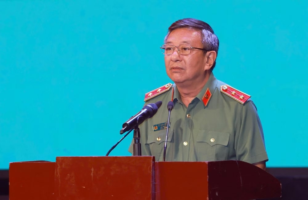 Trung tướng Đỗ Triệu Phong, Cục trưởng Cục Truyền thông CAND phát biểu chỉ đạo tại buổi lễ.