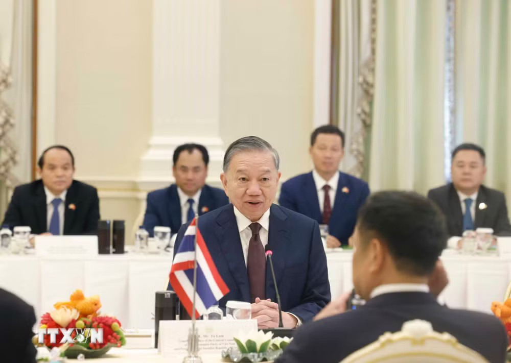 cac353820fe206c5b77600-_ttxvn-tong-bi-thu-chu-tich-nuoc-to-lam-hoi-dam-voi-thu-tuong-thai-lan-anutin-charnvirakul-4.jpg