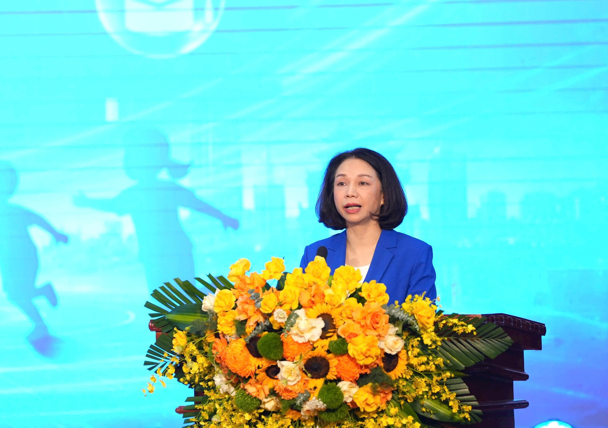 dong-chi-vu-thu-ha.jpg