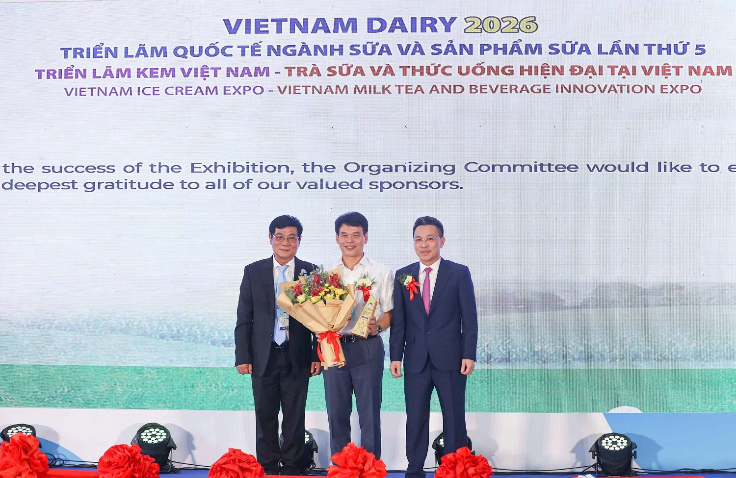 ong-pham-tuyen-giam-doc-vinamilk-khu-vuc-ha-noi.jpg