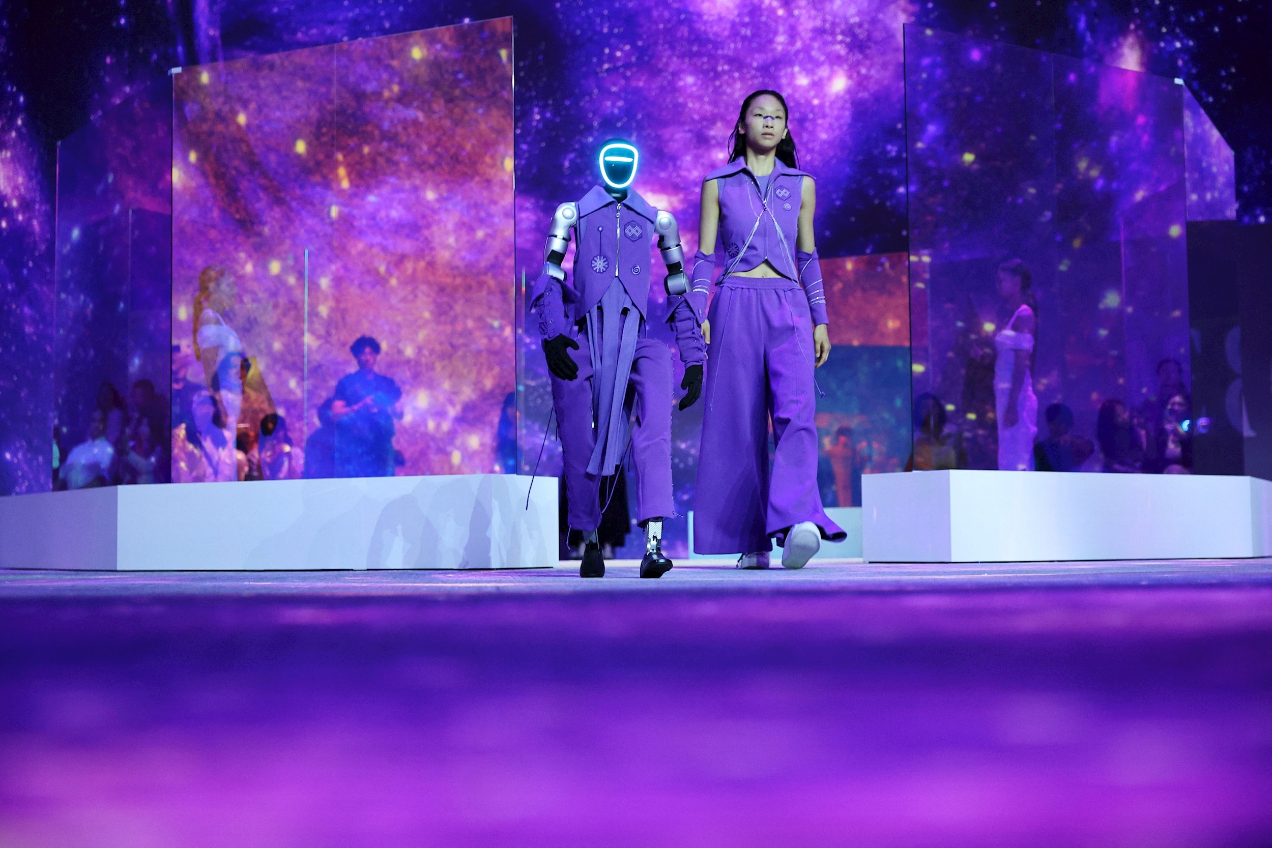 2026-05-28t080223z_727571671_rc27ilayzn6z_rtrmadp_3_southkorea-robots-fashion-1-.jpg