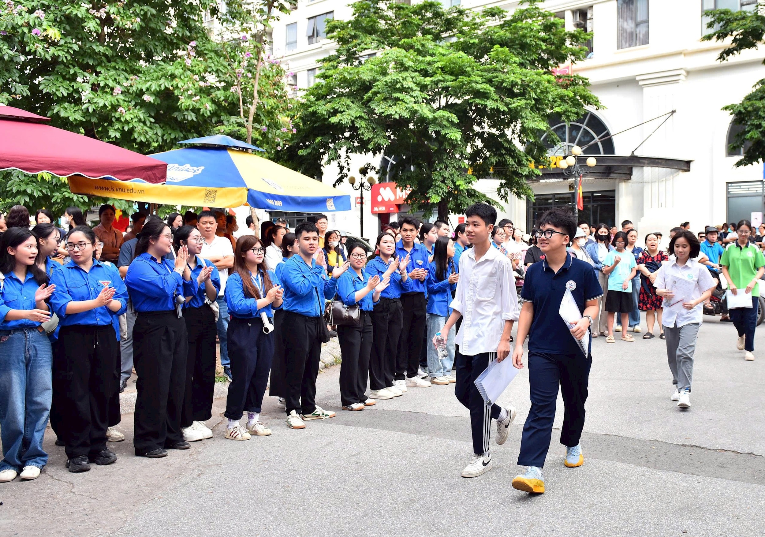 3005-thpt-nguyen-trai-2.jpg