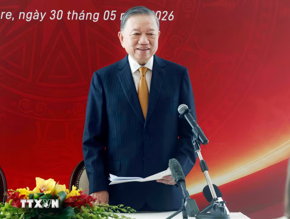 d0069ab0b0153f13687df0a58568bc9cc266-_ttxvn-tong-bi-thu-chu-tich-nuoc-gap-cong-dong-nguoi-viet-nam-tai-singapore-3.jpg
