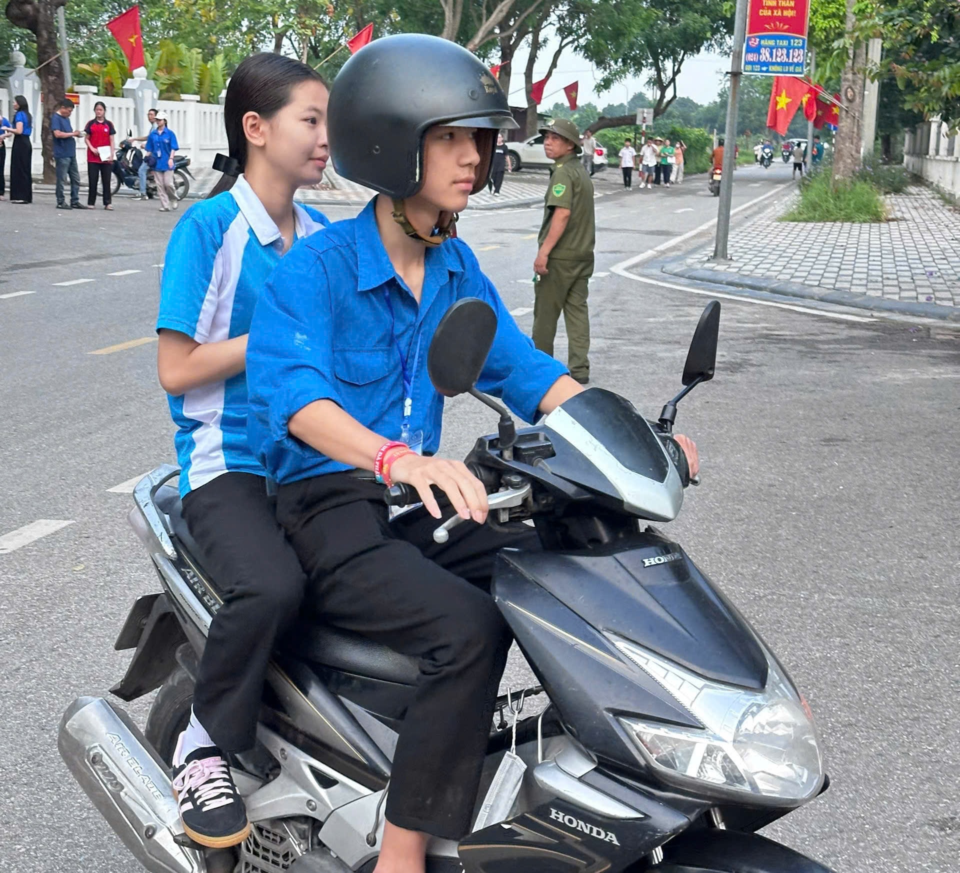 z7884596055560_304cdb0714e0d303589c23a4c0199351.jpg