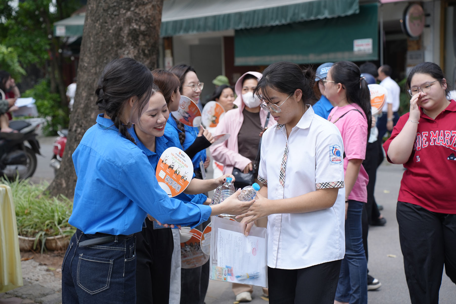 ky-thi-chuyen-4-.jpg