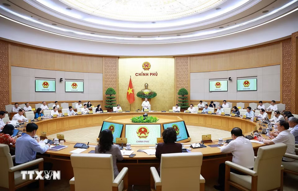 e461bf8768722a355ab1fdb19eb3af81df382cbb71bf21-_ttxvn-thu-tuong-chu-tri-phien-hop-chinh-phu-thuong-ky-thang-5-3.jpg