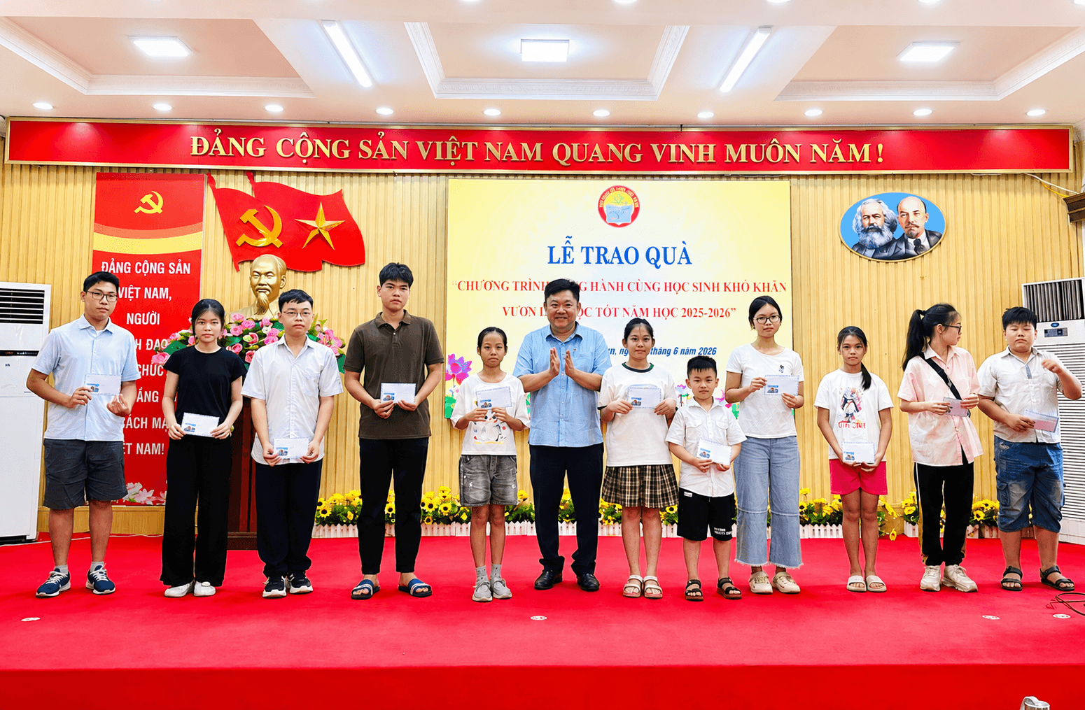 Hội Khuyến học phường Văn Miếu - Quốc Tử Giám: Đồng hành cùng học sinh khó khăn vươn lên học tốt