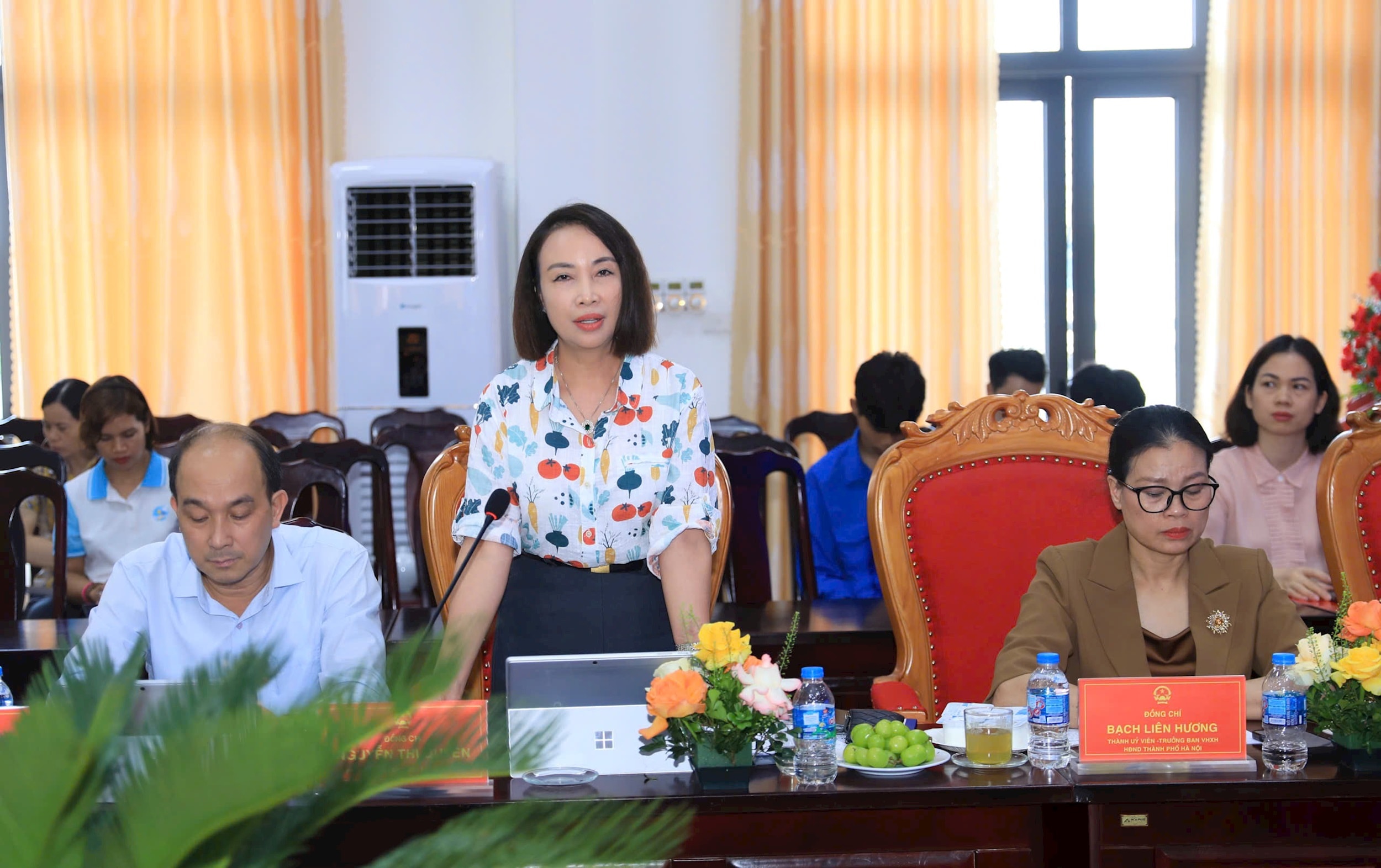 Phó Cục trưởng Cục Việc làm, Bộ Nội vụ Nguyễn Thị Quyên chia sẻ tại toạ đàm. Ảnh: Quang Thái 