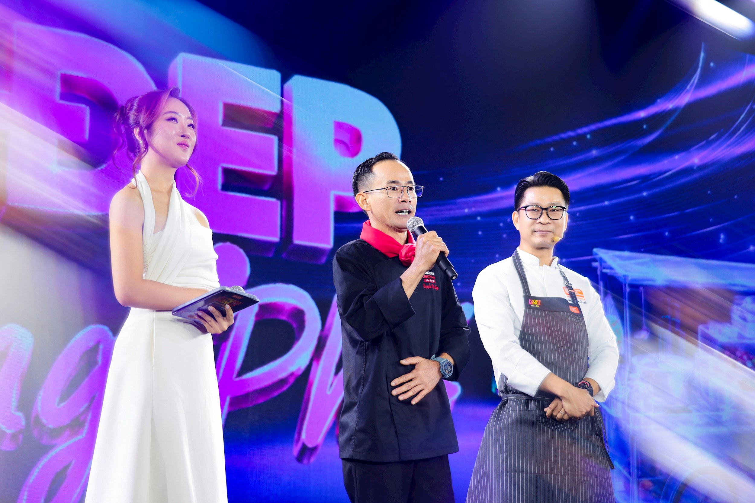 dau-bep-nguyen-van-lap-anh-dau-bep-guong-mat-dai-dien-unilever-food-solutions-viet-nam-chia-se-tai-su-kien.jpg