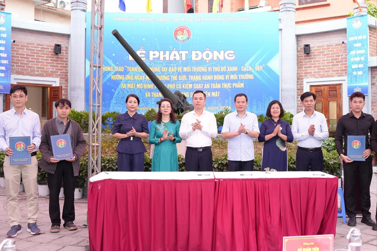 Phường Láng ra mắt mô hình tuyến phố an toàn thực phẩm và phát động bảo vệ môi trường