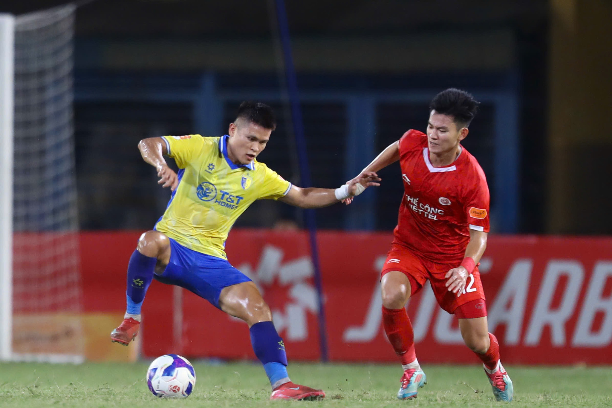 Hà Nội FC trắng tay trong mùa giải đặc biệt