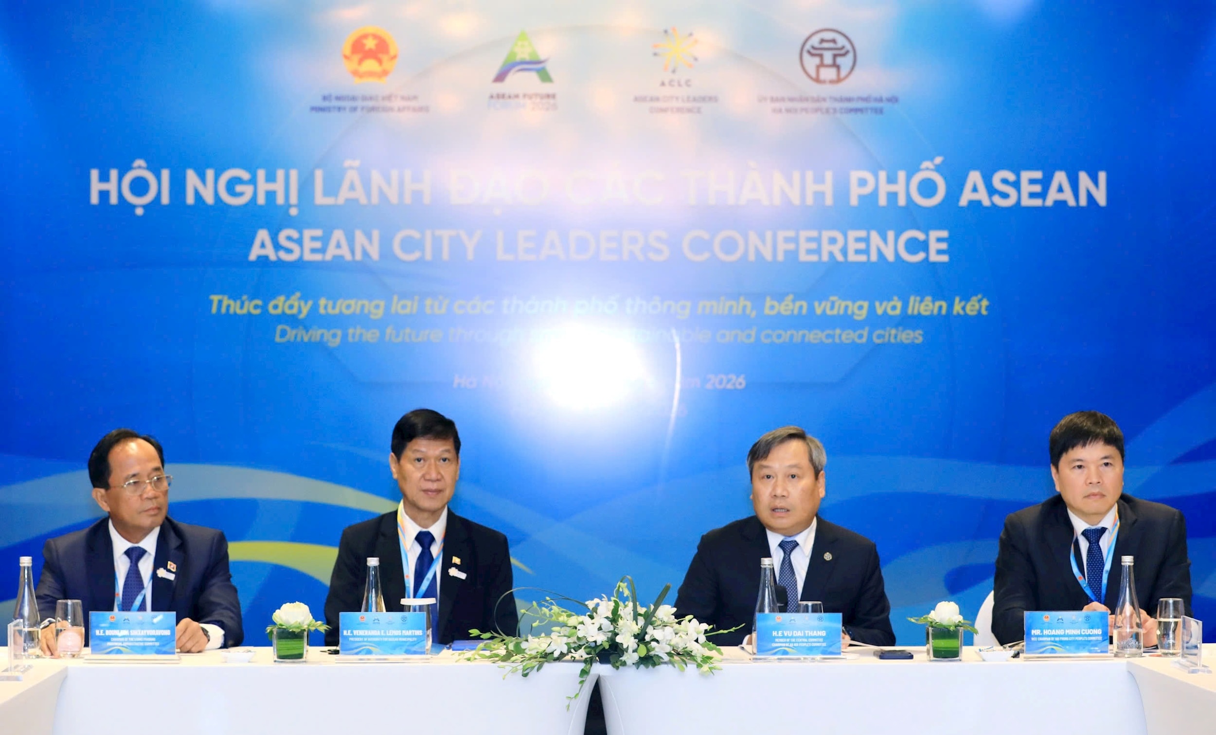 lanh-dao-cac-thanh-pho-asean.jpg