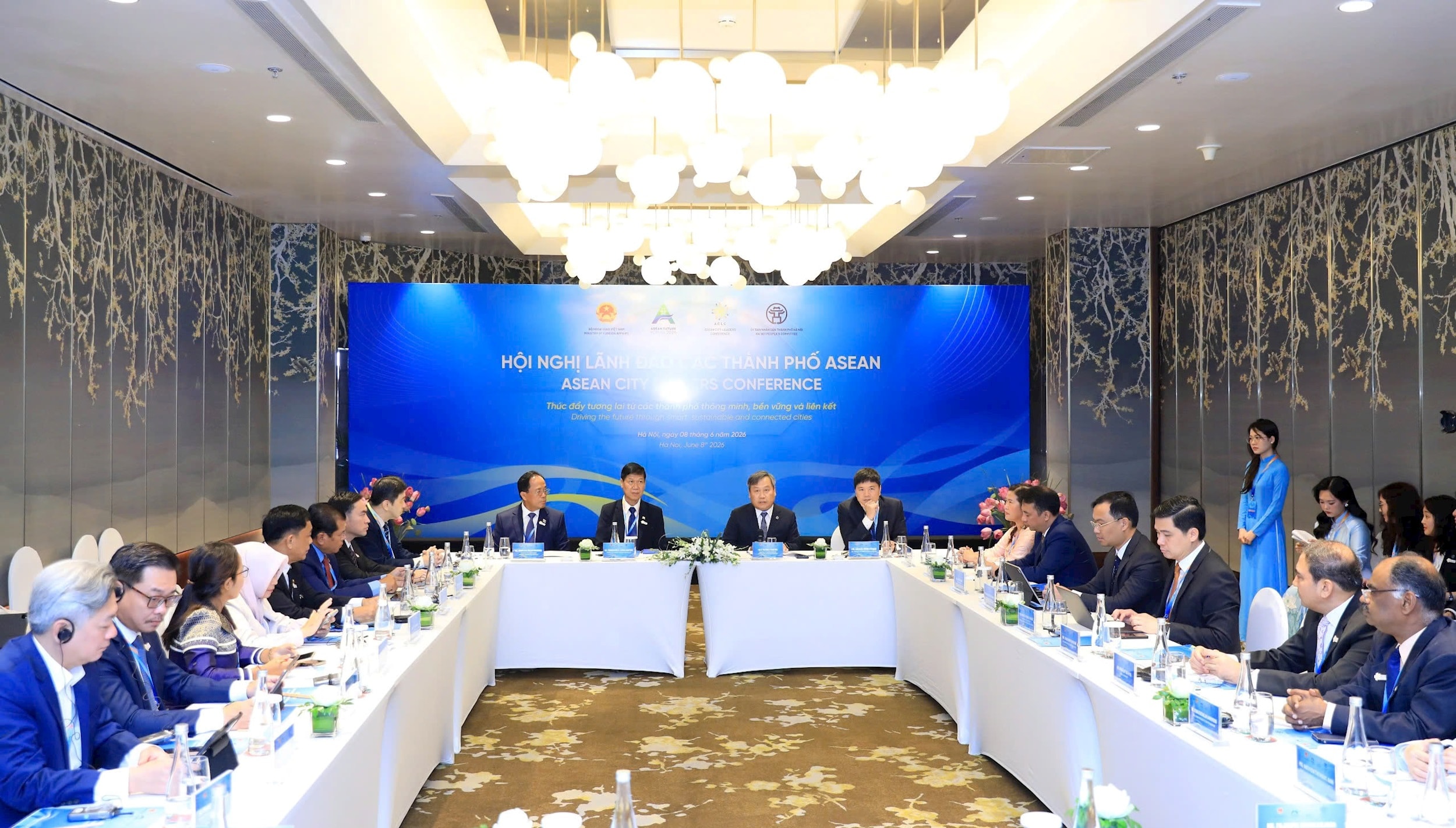 lanh-dao-cac-thanh-pho-asean5.jpg
