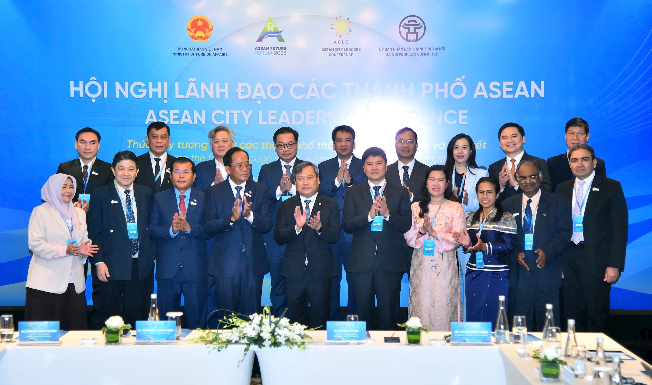 lanh-dao-cac-thanh-pho-asean6.jpg