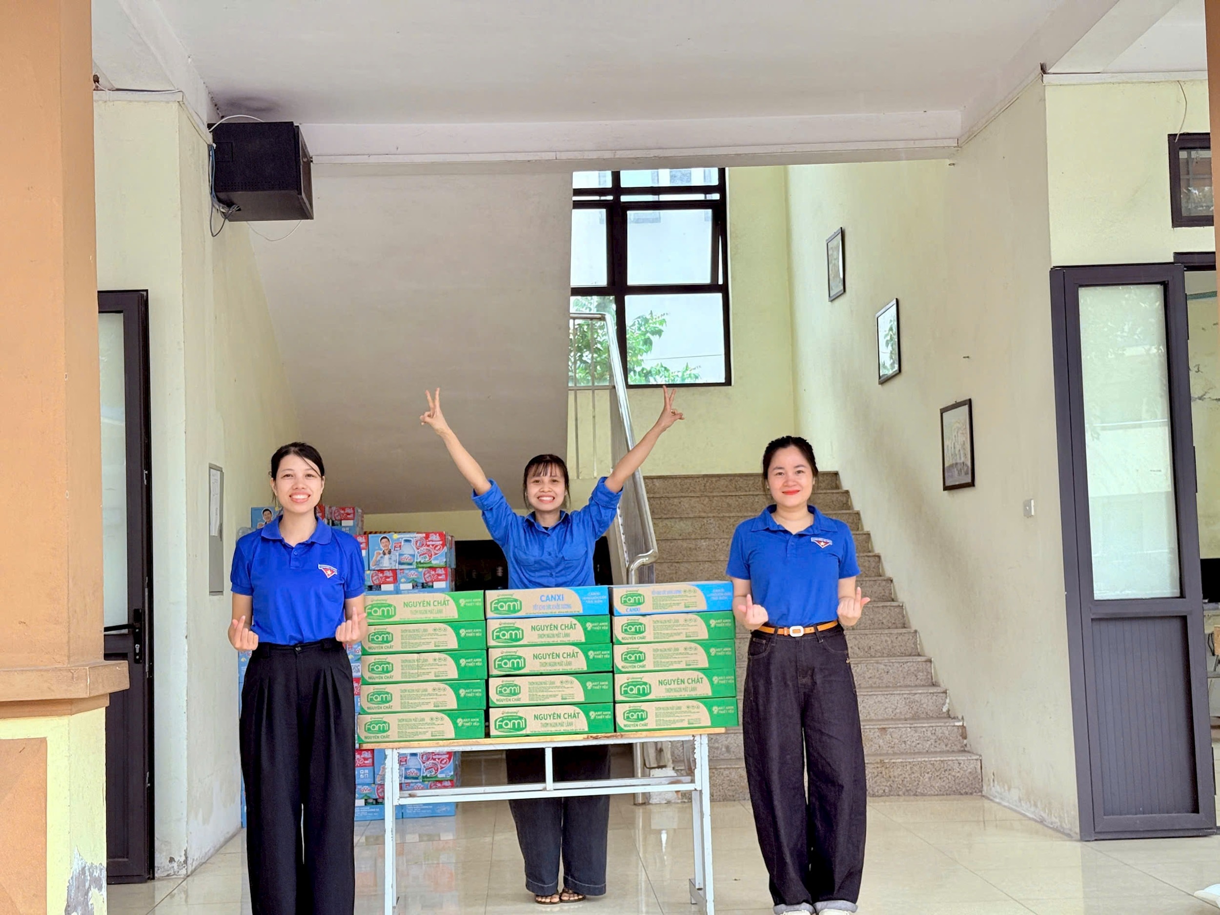 Lực lượng thanh niên tình nguyện xã Quảng Bị đã sẵn sàng tiếp sức cho kỳ thi. Ảnh: