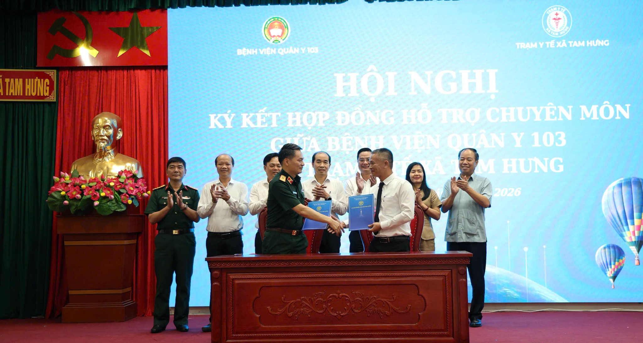 Xã Tam Hưng và Bệnh viện Quân y 103 đưa dịch vụ y tế chất lượng cao đến gần dân