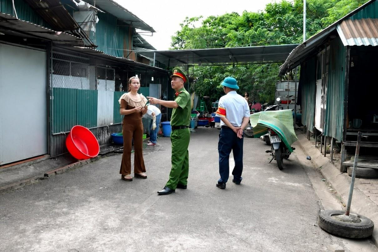 Xã Hoài Đức: Giải tỏa vi phạm hành lang giao thông trên các tuyến đường huyết mạch
