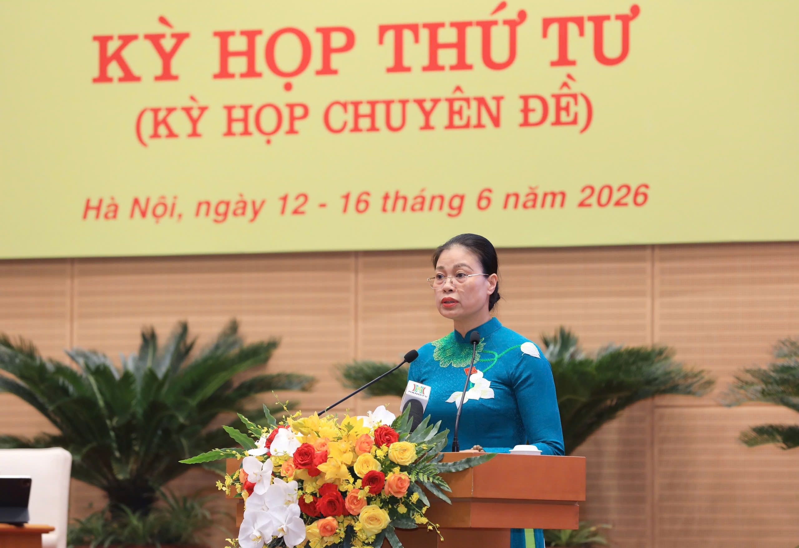 nhom-vh8.jpg