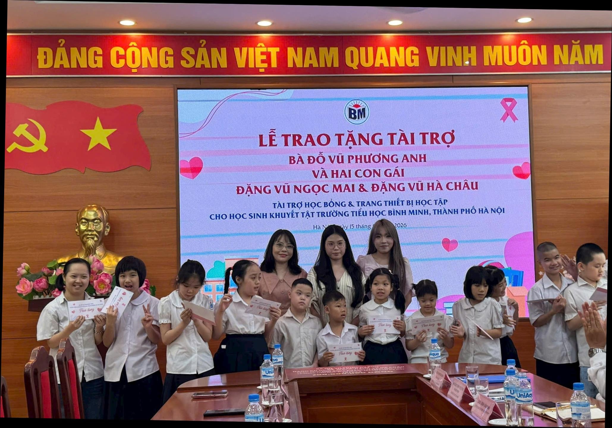 trao-hoc-bong.jpg