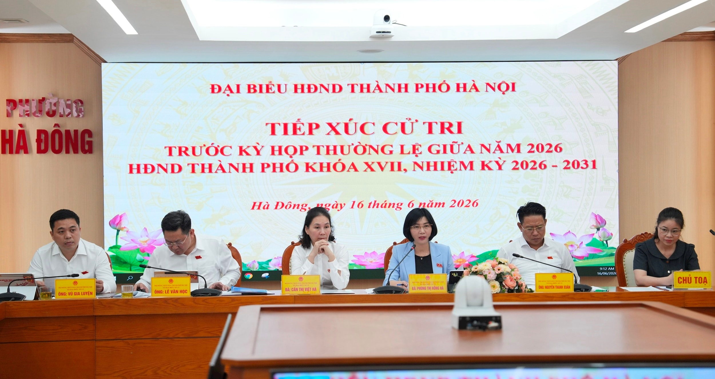 dai-bieu.jpg