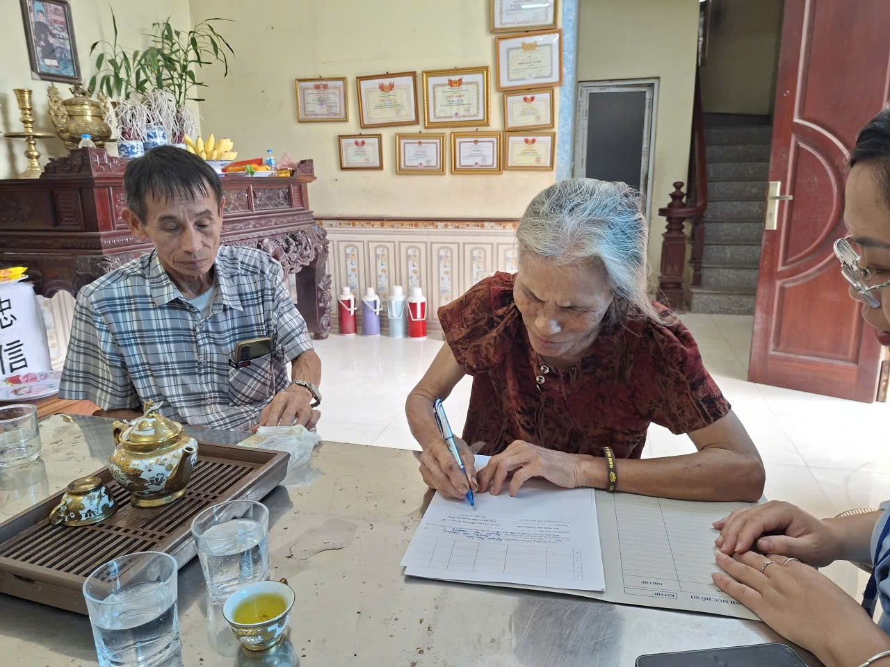 hanh-chinh-3.jpg