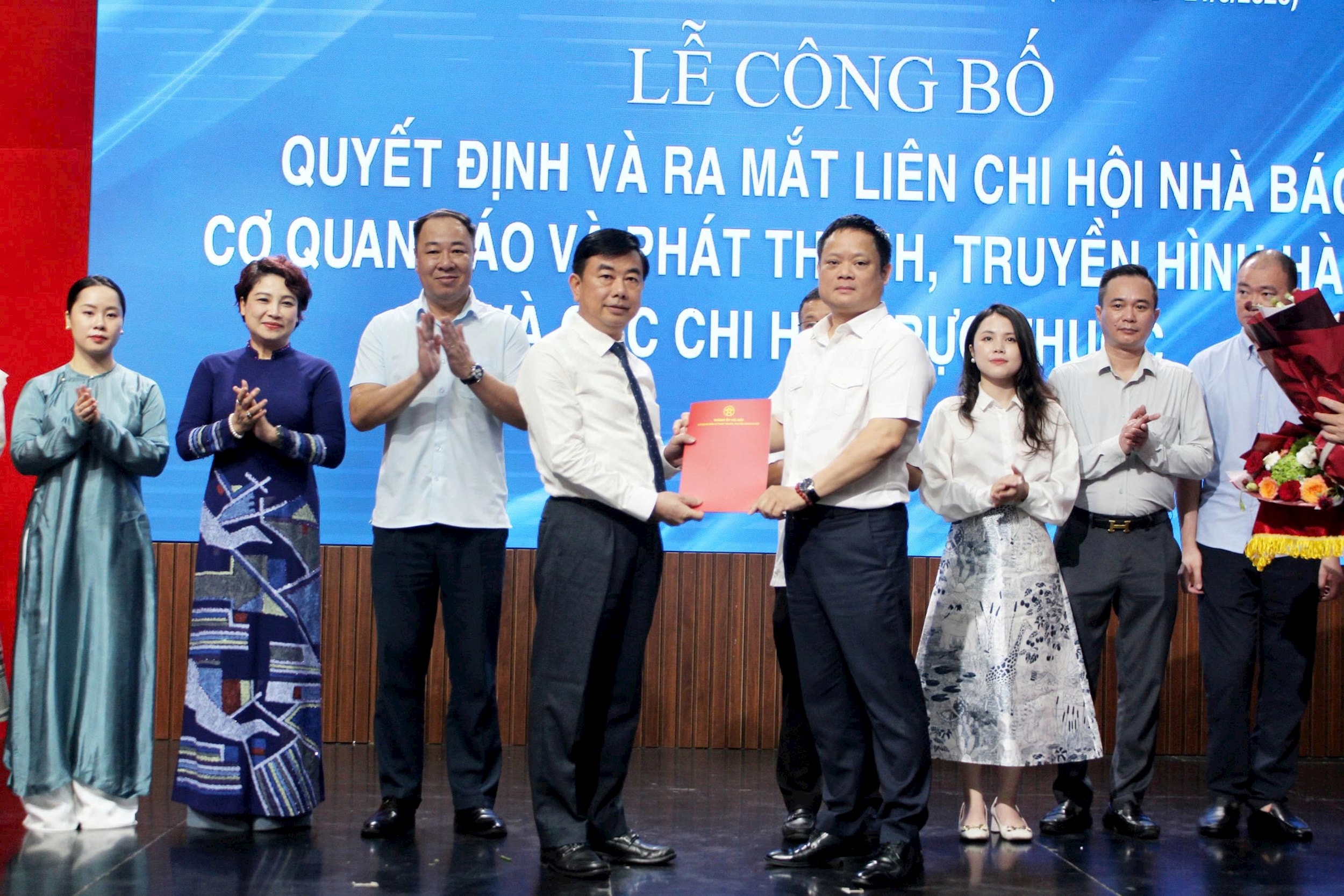 Quyết định thành lập Liên Chi hội Nhà báo Cơ quan Báo và Phát thanh, Truyền hình Hà Nội