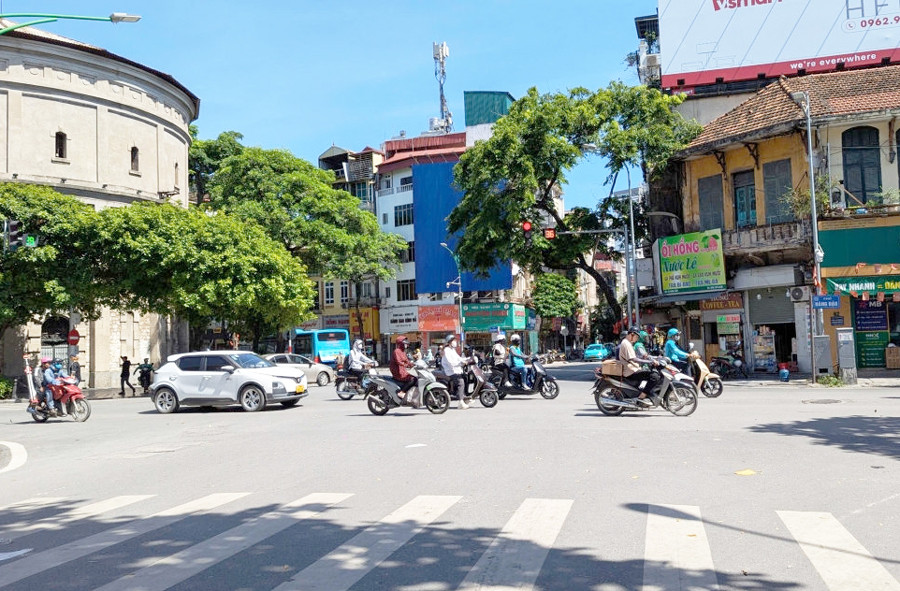 Bắc Bộ oi nóng, chiều tối và đêm có mưa dông rải rác