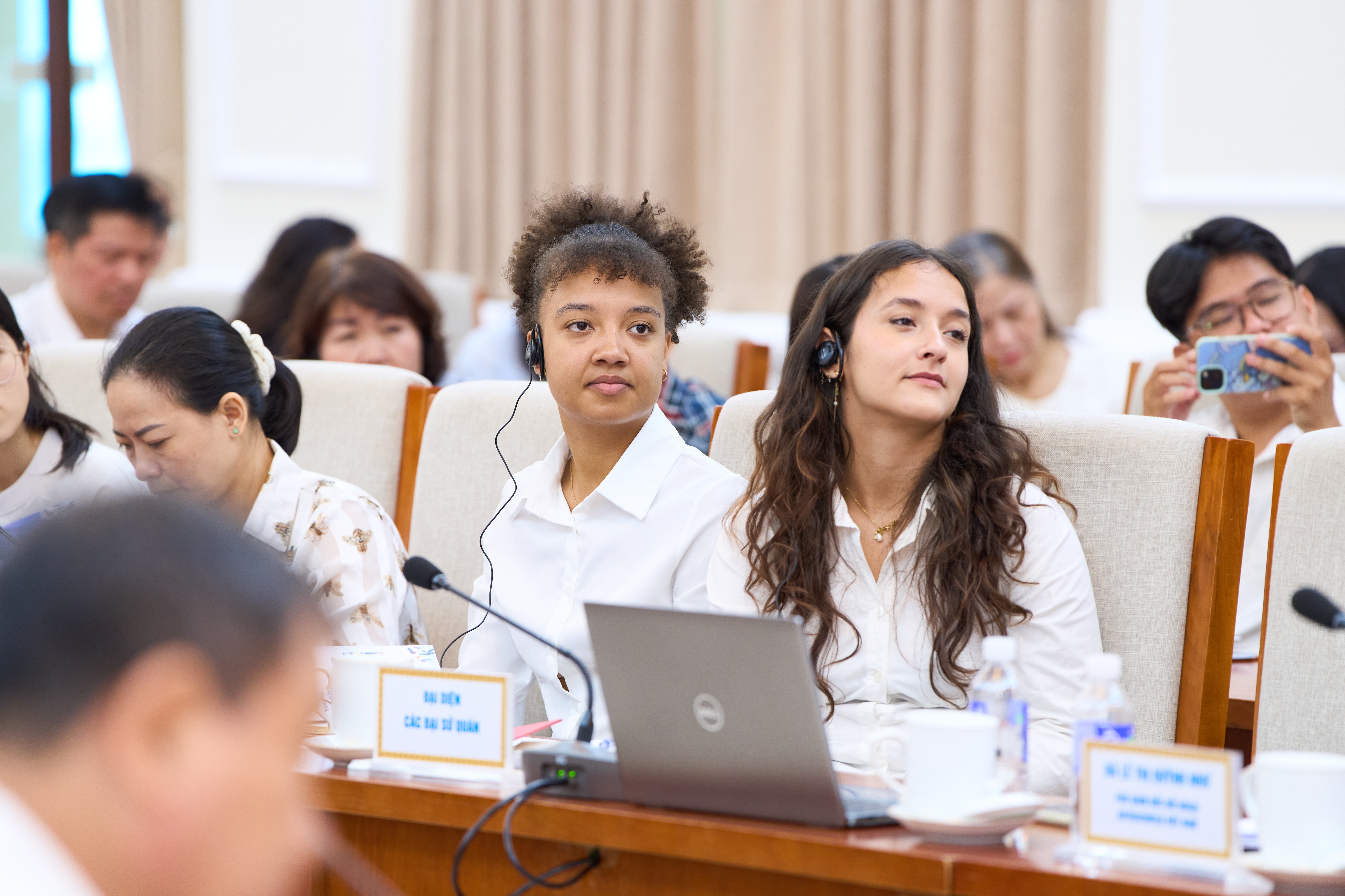 hiu02109.jpg