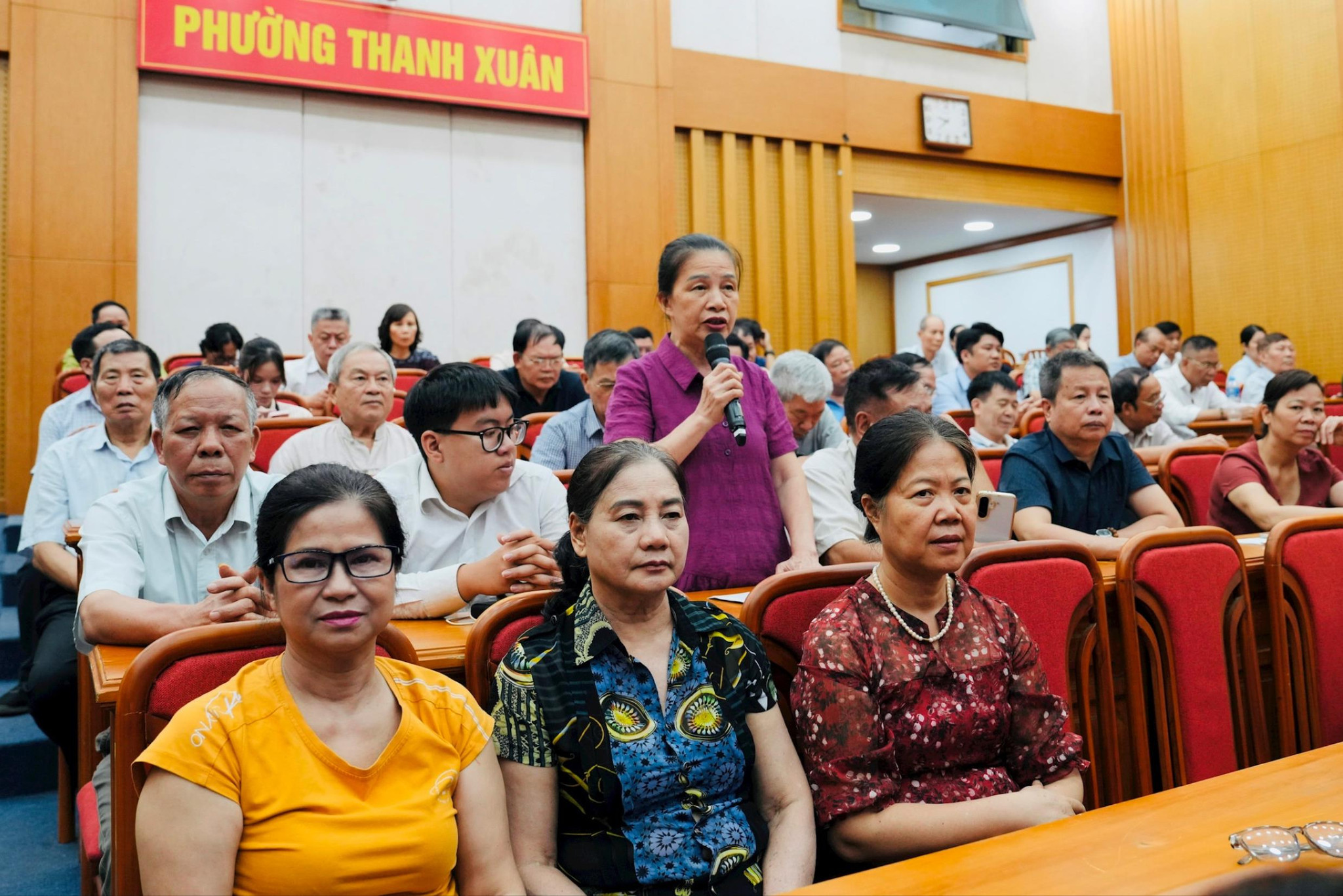 Đại biểu HĐND thành phố Hà Nội - Đơn vị bầu cử số 7 tiếp xúc cử tri trước kỳ họp