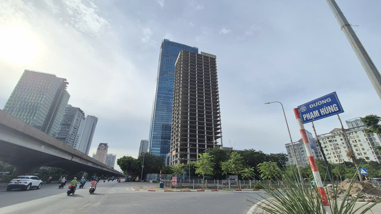 Hồi đầu năm 2025, dự án được tái khởi động dự án. Tuy nhiên, sau đó việc thi công tạm dừng do liên quan đến vụ án hình sự. Ảnh: