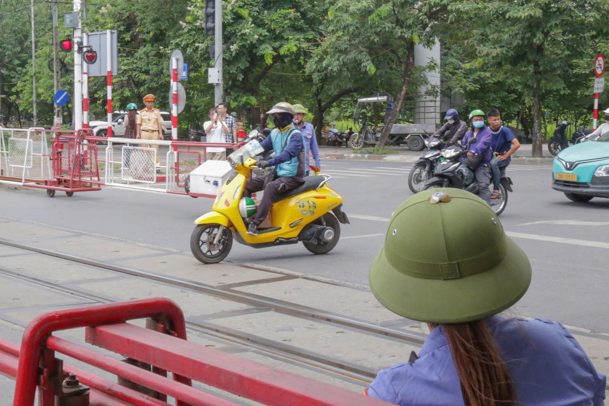 Một trường hợp vi phạm an toàn giao thông đường sắt. Ảnh: PV