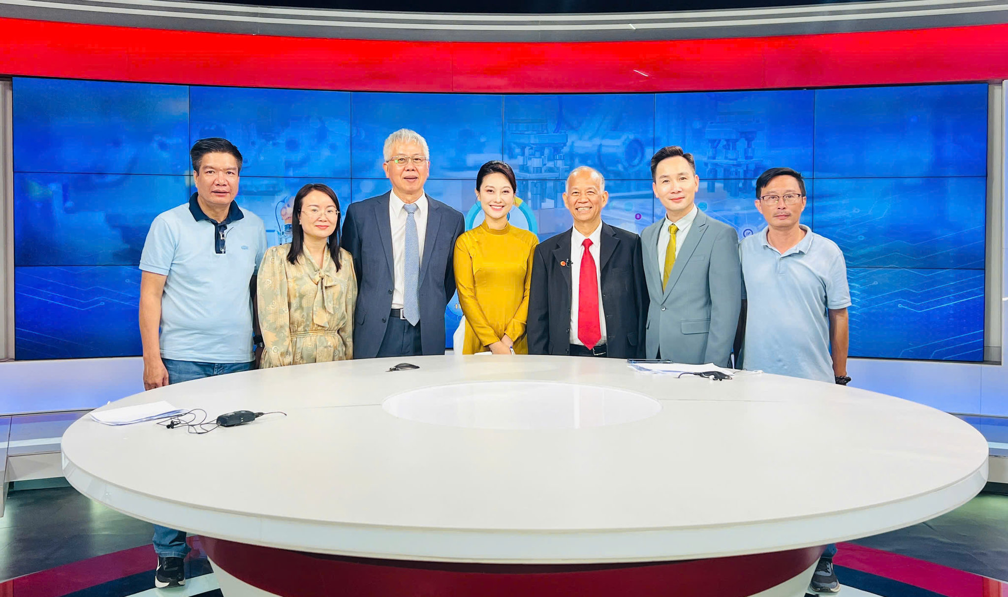 khachmoiekip_hanoichuyendong220626.jpg
