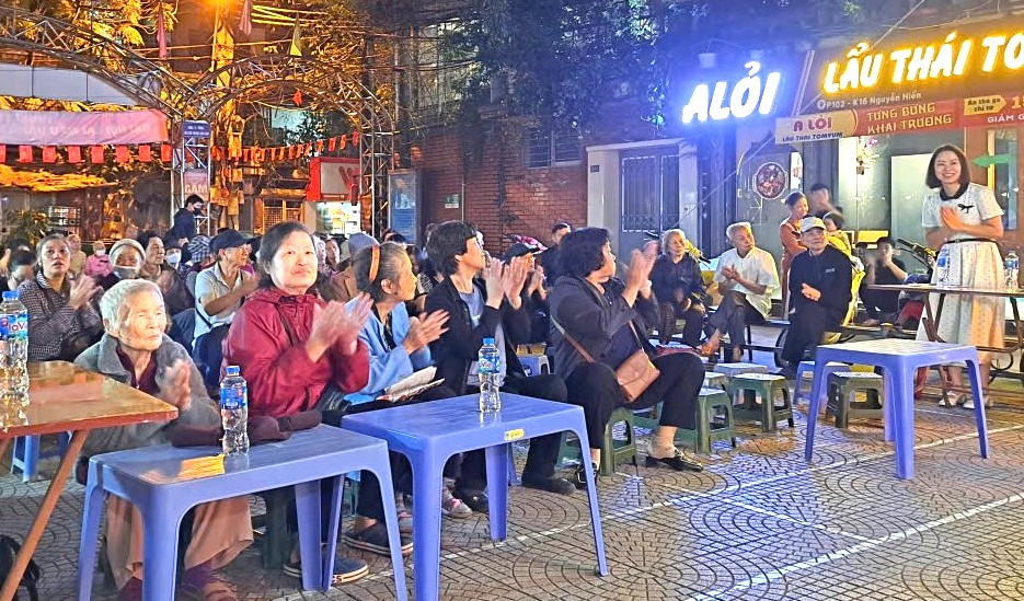 Phường Bạch Mai sắp xếp các tổ dân phố: Sát thực tiễn, vững lòng dân