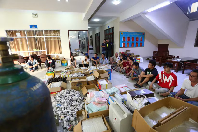 [Podcast] Tin tức ngày 22-6: Từ 10 nỏ thủy tinh: Bóc gỡ đường dây dụng cụ ma túy quy mô lớn