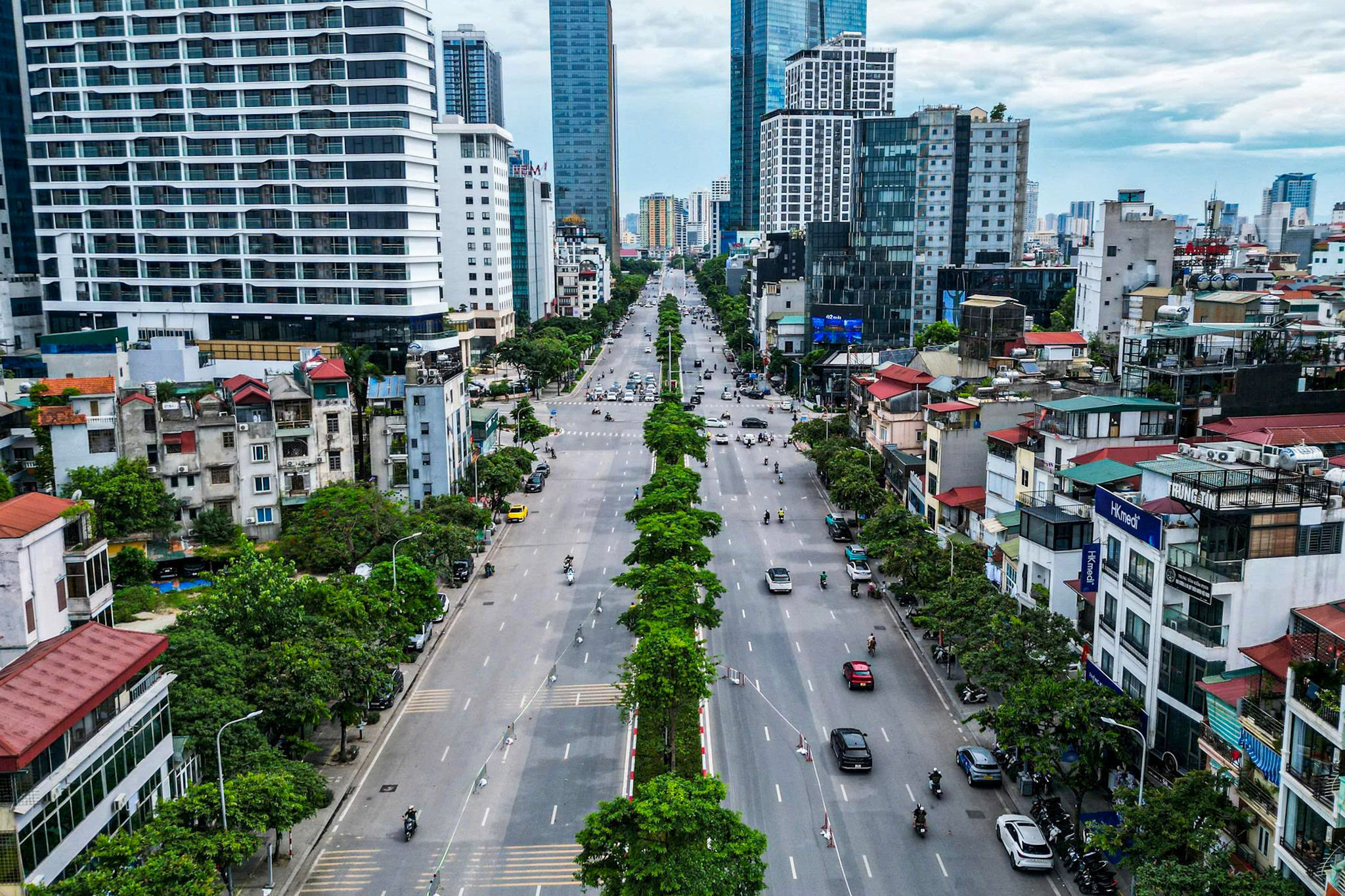 Hà Nội nắng nóng trên 37 độ C