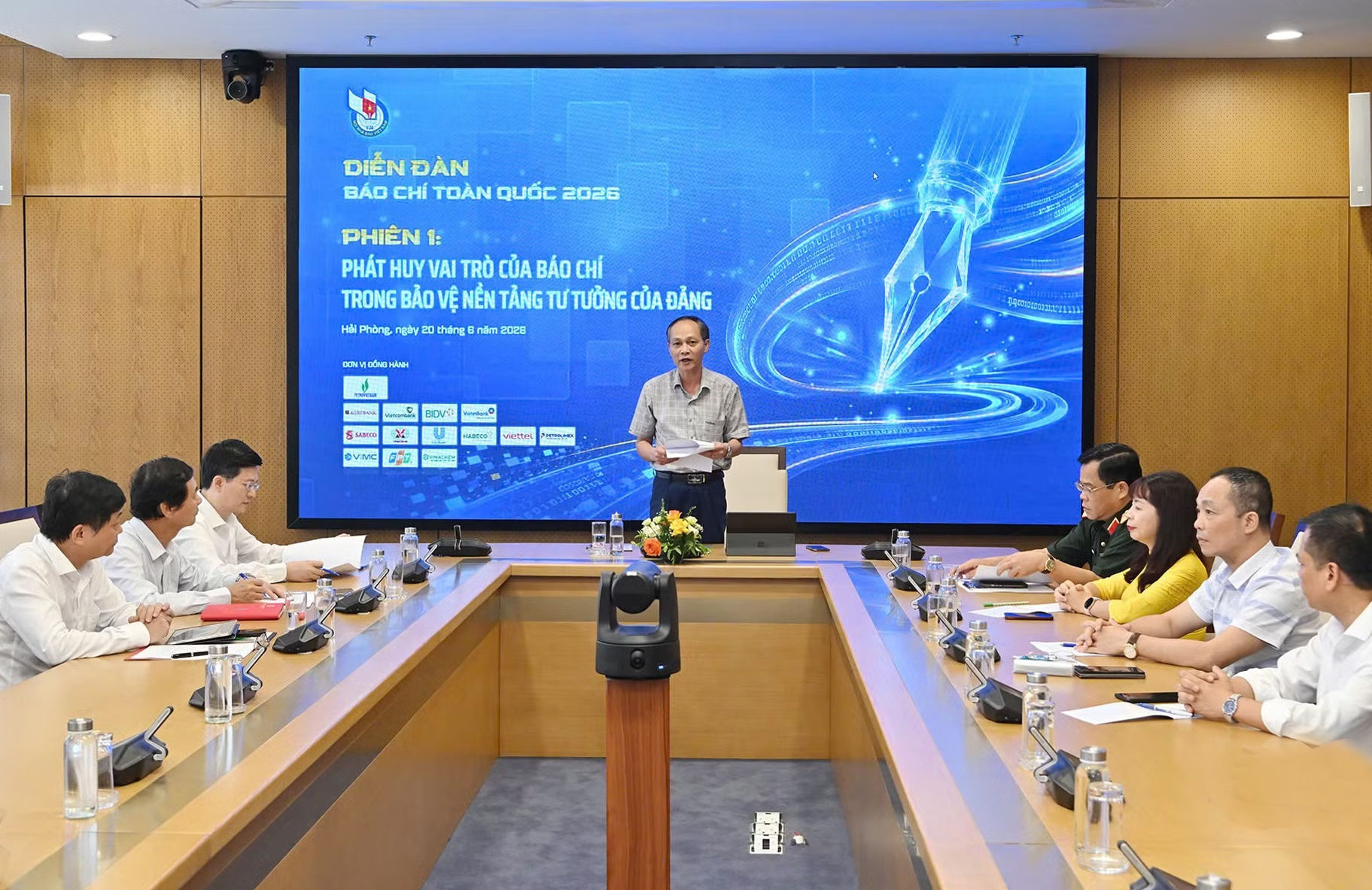 quang-canh-phien-thao-luan-phat-huy-vai-tro-cua-bao-chi-trong-bao-ve-nen-tang-tu-tuong-cua-dang-tai-dien-dan-bao-chi-toan-quoc-2026.-anh-thuy-nguyen.jpg