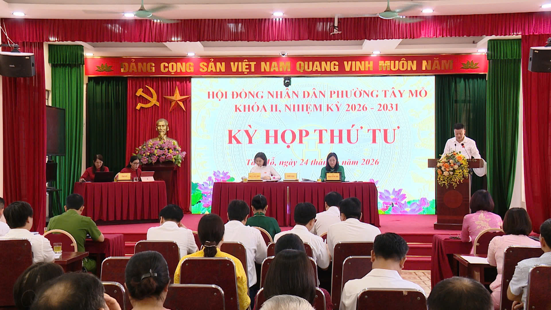 HĐND phường Tây Mỗ tổ chức Kỳ họp thứ tư. Ảnh: PV
