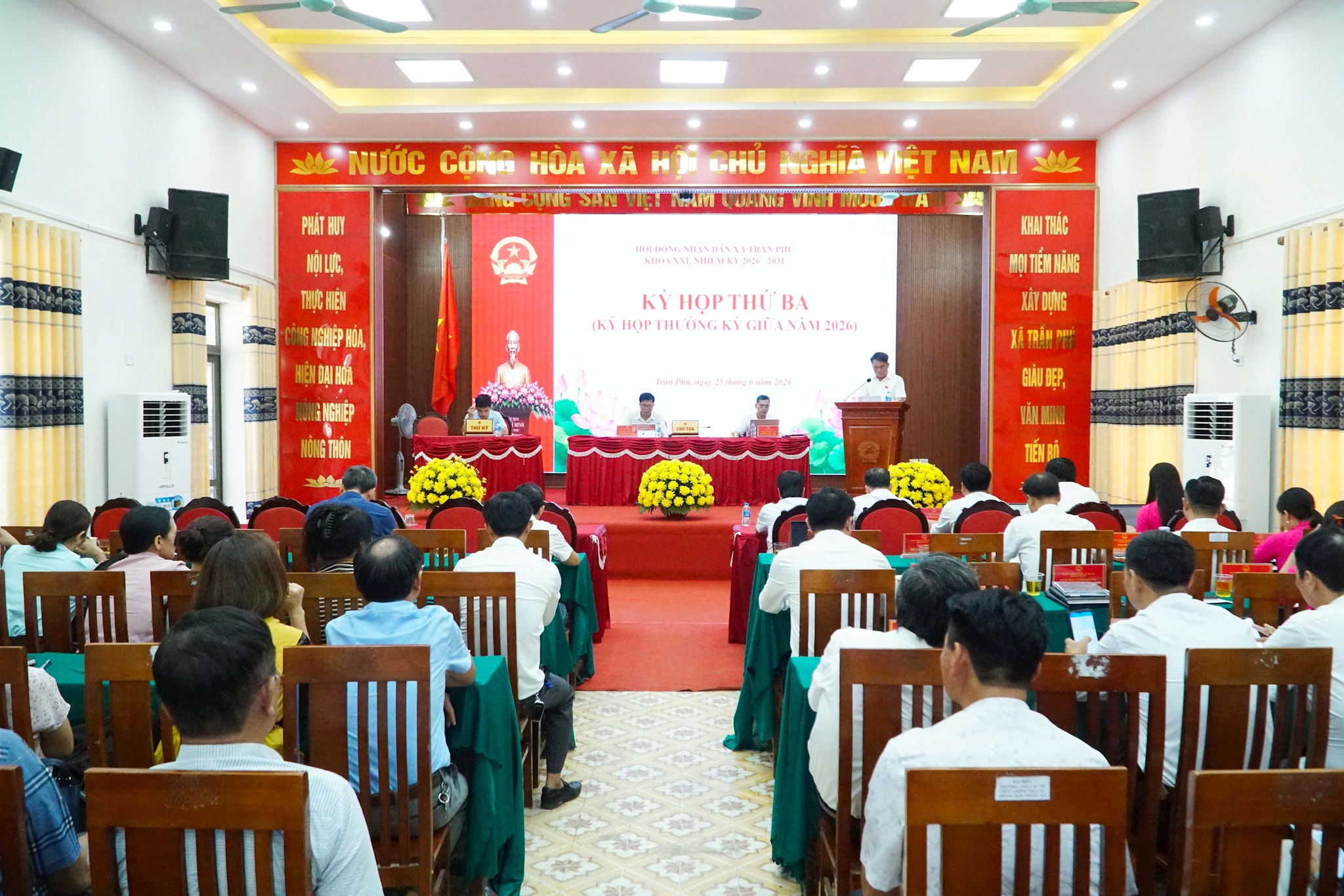 ky-hop-thuong-ky-giua-nam-2026-ky-hop-thu-ba-hdnd-xa-tran-phu-4-.jpg